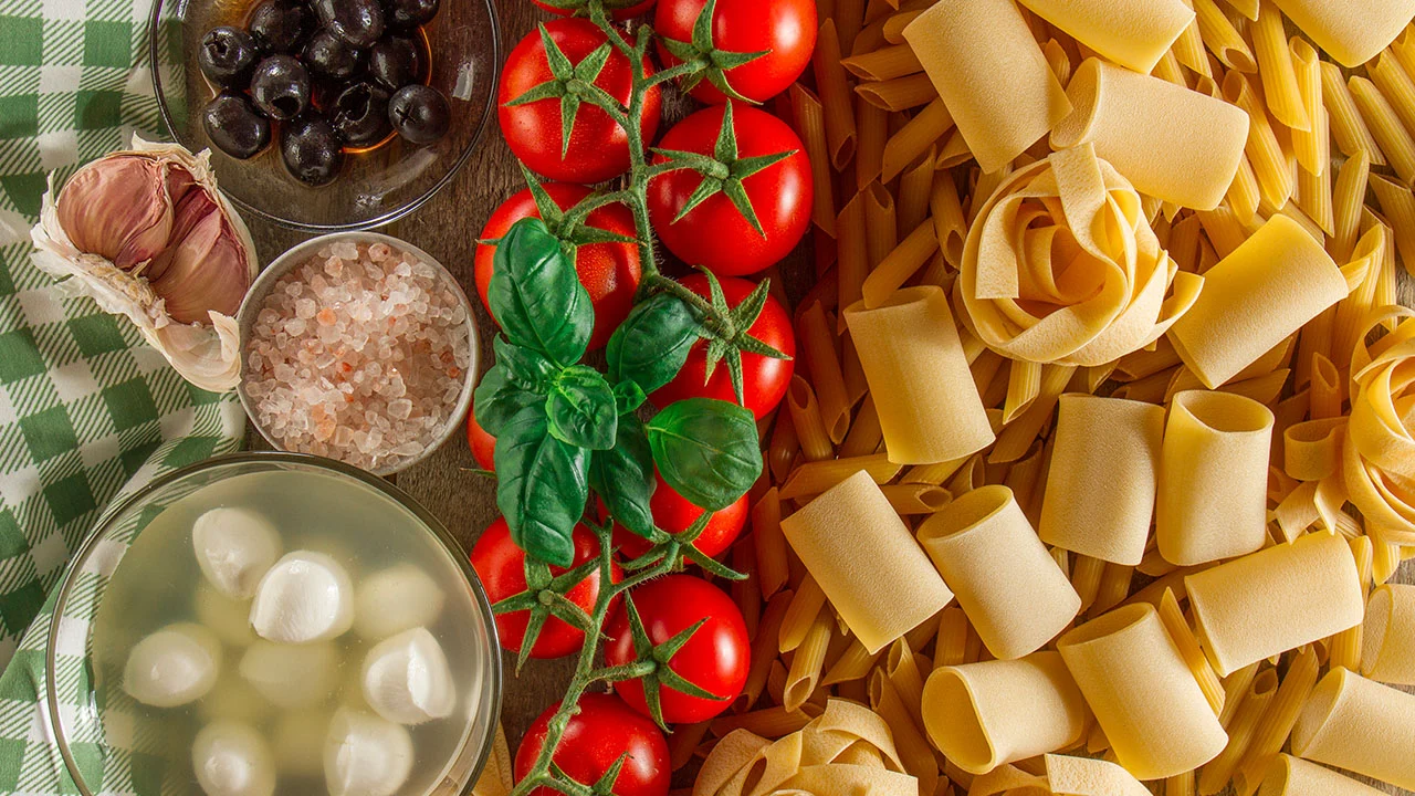 Untitled-13_0001_fantastic-composition-with-ingredients-italian-pasta